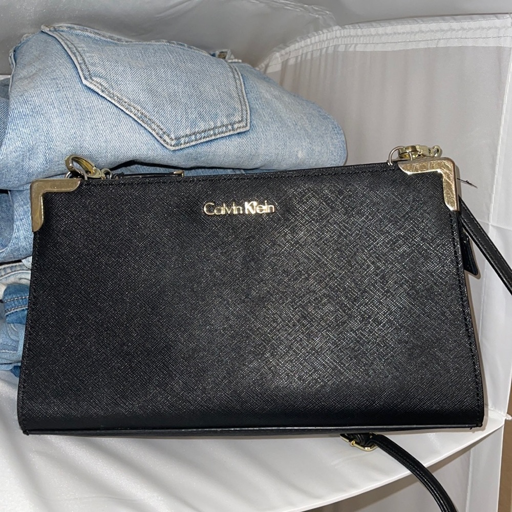 Calvin Klein side body bag
